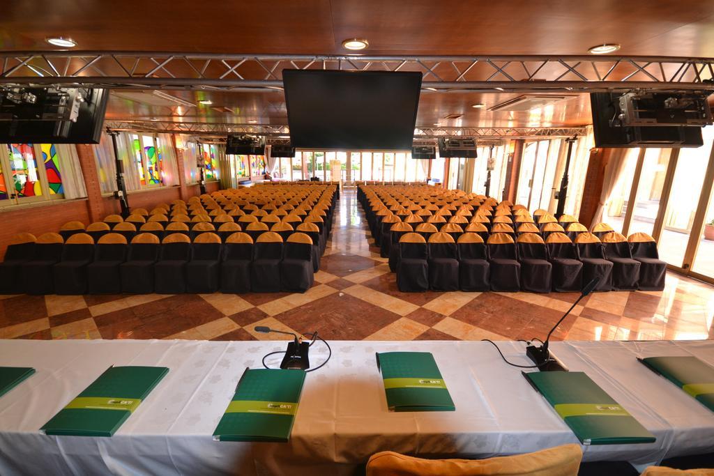 Hotel Restaurant Sol I VI Lavern Ngoại thất bức ảnh