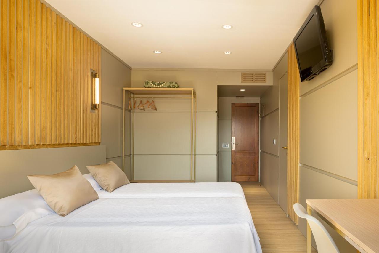 Hotel Restaurant Sol I VI Lavern Ngoại thất bức ảnh